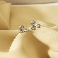 1 Pair Simple Style Leaf Solid Color Flower 304 Stainless Steel 18K Gold Plated Ear Studs main image 3