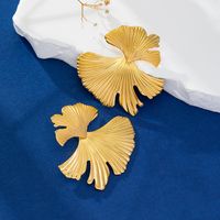 1 Par Estilo IG Elegante Señora Hoja Flor Enchapado Acero Inoxidable 316 Acero Titanio Chapados en oro de 18k Pendientes De Aro Pendientes sku image 5