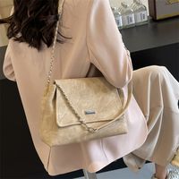 Women's Pu Leather Solid Color Classic Style Sewing Thread Flip Cover Shoulder Bag main image 3