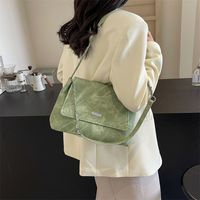 Mujeres Cuero Sintético Color Sólido Estilo Clásico Hilo De Coser Gire La Tapa Bolsas De Hombro sku image 3