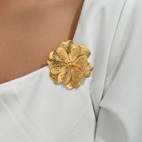 Simple Style Classic Style Flower Alloy Plating Women's Brooches 1 Piece main image 5