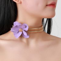 New Fashion European And American Style Simple Mid-East Wind Grind Arenaceous Paint Exaggerated Flower Collar Copper High-Grade Clavicle Chain For Women sku image 4