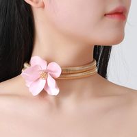 New Fashion European And American Style Simple Mid-East Wind Grind Arenaceous Paint Exaggerated Flower Collar Copper High-Grade Clavicle Chain For Women sku image 7