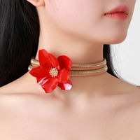 New Fashion European And American Style Simple Mid-East Wind Grind Arenaceous Paint Exaggerated Flower Collar Copper High-Grade Clavicle Chain For Women sku image 8