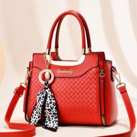 Women's Large Pu Leather Letter Solid Color Elegant Vintage Style Zipper Crossbody Bag sku image 2