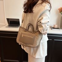 Women's One Size Nylon Solid Color Classic Style Sewing Thread Zipper Shoulder Bag main image 3