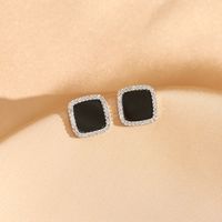 1 Pair Sweet Triangle Geometric Rectangle Inlay Copper Shell Zircon 18K Gold Plated Ear Studs main image 4