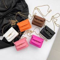 Women's Pu Leather Solid Color Streetwear Sewing Thread Chain Flip Cover Crossbody Bag main image 1