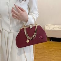 Women's Pu Leather Solid Color Classic Style Sewing Thread Chain Lock Clasp Evening Bag sku image 4
