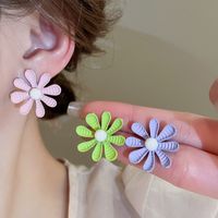 1 Pair Simple Style Flower Inlay Alloy Imitation Pearl Ear Studs main image 1