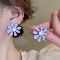 1 Pair Simple Style Flower Inlay Alloy Imitation Pearl Ear Studs main image 6