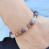 Simple Style Commute Round Natural Stone Volcanic Rock Beaded Handmade Unisex Bracelets main image 1