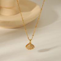 304 Stainless Steel Copper 18K Gold Plated Beach Simple Style Inlay Starfish Shell Fish Tail Artificial Pearls Zircon Pendant Necklace main image 4