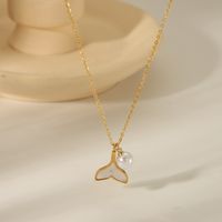 304 Stainless Steel Copper 18K Gold Plated Beach Simple Style Inlay Starfish Shell Fish Tail Artificial Pearls Zircon Pendant Necklace main image 5