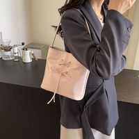 Mujeres Pu Color Sólido Estilo Clásico Hilo De Coser Hebilla Magnética Bolsas De Hombro main image 3