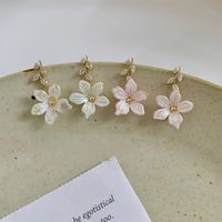 1 Pair Modern Style Sweet Flower Plating Inlay Alloy Rhinestones 14K Gold Plated Drop Earrings main image 1