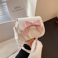 Mujeres Cuero Sintético Color Sólido Estilo Clásico Hilo De Coser Hebilla Magnética Bolsas De Hombro main image 2