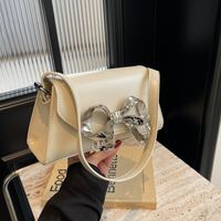 Women's Pu Leather Solid Color Classic Style Sewing Thread Magnetic Buckle Shoulder Bag main image 6