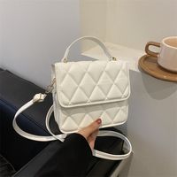 Women's Pu Leather Solid Color Classic Style Flip Cover Handbag main image 3