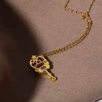 Kupfer Vergoldet Strassenmode Überzug Inlay Herzform Flügel Schlüssel Zirkon Halskette Mit Anhänger main image 4