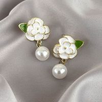 1 Pair Elegant Glam Luxurious Flower Enamel Inlay Copper Pearl Drop Earrings main image 1