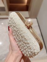 White Polyester Solid Color Pearls Evening Bags main image 2