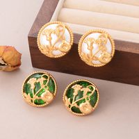 1 Pair Elegant Luxurious Queen Plant Bee Inlay Alloy Copper Glass Stone Pearl Zircon 18K Gold Plated Alluvial Gold Plated Ear Cuffs Ear Studs main image 1