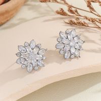 1 Pair Elegant Simple Style Flower Copper Zircon Silver Plated Ear Studs main image 4
