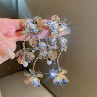 1 Pair Retro Sweet Flower Crystal Inlay Alloy Artificial Pearls Drop Earrings main image 5