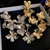 1 Pair Retro Sweet Flower Crystal Inlay Alloy Artificial Pearls Drop Earrings main image 1