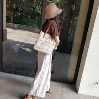 Women's Medium Polyester Solid Color Floral Beach Magnetic Buckle Bucket Bag main image 4