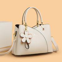 Women's Medium Pu Leather Solid Color Elegant Zipper Handbag main image 1