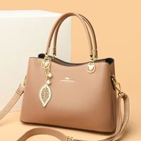 Women's Medium Pu Leather Solid Color Elegant Zipper Handbag main image 6