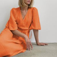 Frau Normales Kleid Einfacher Stil V-Ausschnitt Reißverschluss Kurzarm Einfarbig Midi-Kleid Ferien main image 5