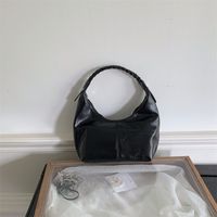 Women's Medium Pu Leather Solid Color Classic Style Zipper Cloud Shape Bag sku image 2