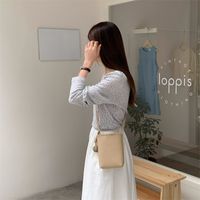 Women's Mini Pu Leather Solid Color Classic Style Magnetic Buckle Crossbody Bag sku image 3