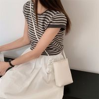 Women's Mini Pu Leather Solid Color Classic Style Magnetic Buckle Crossbody Bag sku image 1