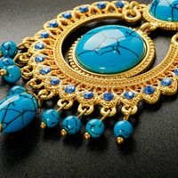 Classical Retro Queen Geometric Alloy Inlay Turquoise Gold Plated Women's Pendant Necklace main image 3