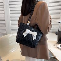 Women's Small Pu Leather Bow Knot Classic Style Flip Cover Underarm Bag main image 5