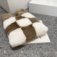 Femmes Moyen Peluche Plaid Vêtement De Rue Boucle Magnétique Sac À Main main image 4