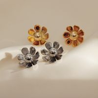 1 Paar Einfacher Stil Klassischer Stil Blume Überzug Inlay Kupfer Perle Vergoldet Ohrstecker main image 2