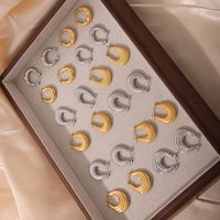 1 Pair Casual Elegant Simple Style U Shape Plating Titanium Steel 18K Gold Plated Earrings main image 3