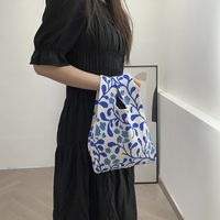 Women's Medium Polyester Color Block Vintage Style Bucket Open Handbag Shopping Bags main image 4