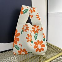 Women's Medium Polyester Color Block Flower Butterfly Cute Open Handbag Shopping Bags sku image 3