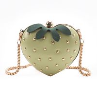 Women's Medium Pu Leather Strawberry Cute Heart-shaped Lock Clasp Crossbody Bag main image 3