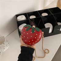 Women's Medium Pu Leather Strawberry Cute Heart-shaped Lock Clasp Crossbody Bag sku image 3