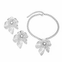 IG Style Exaggerated Flower Imitation Pearl Alloy Iron Plating Women's Earrings Necklace main image 6