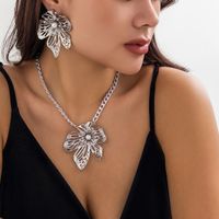 IG Style Exaggerated Flower Imitation Pearl Alloy Iron Plating Women's Earrings Necklace sku image 1