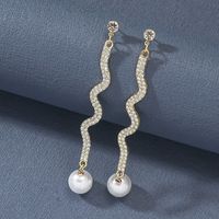 1 Pair Elegant Lady Geometric Inlay Alloy Rhinestones Gold Plated Drop Earrings main image 2