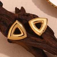 1 Pair Simple Style Classic Style Triangle Hollow Out Stainless Steel 18K Gold Plated Ear Studs main image 4